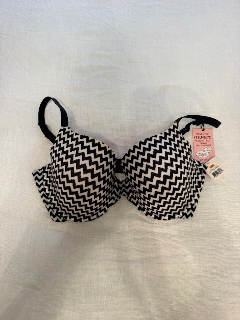 Brand New BETSEY JOHNSON Forever Perfect T-Shirt Bra  - Size 36DD